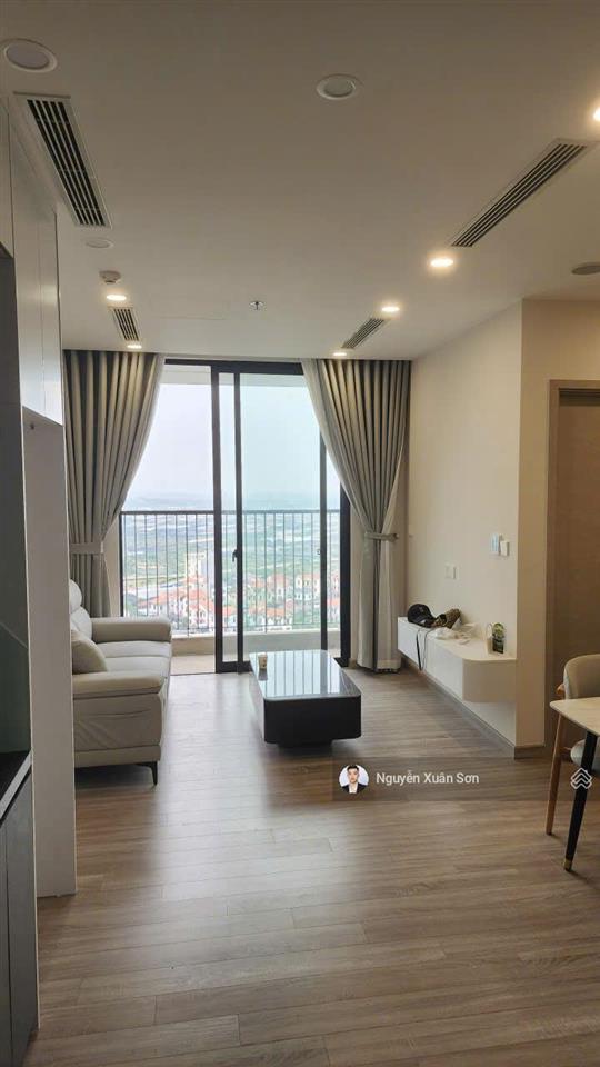 Cho thuê 2n2vs sky fores  tầng trung view sông hồng  nội thất liền tường đẹp  giá 8 triệu/tháng