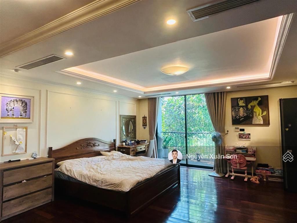 Cho thuê biệt thự song lập park river 336m2 full đồ xịn, sân vườn view hồ sau nhà 55tr/tháng