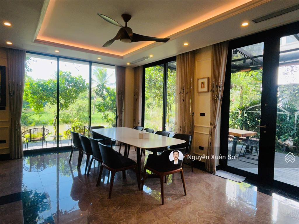 Cho thuê biệt thự song lập park river 336m2 full đồ xịn, sân vườn view hồ sau nhà 55tr/tháng