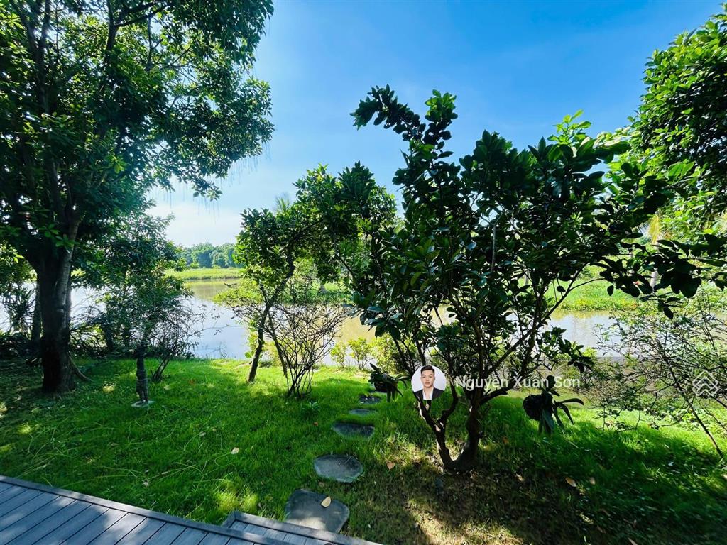 Cho thuê biệt thự song lập park river 336m2 full đồ xịn, sân vườn view hồ sau nhà 55tr/tháng