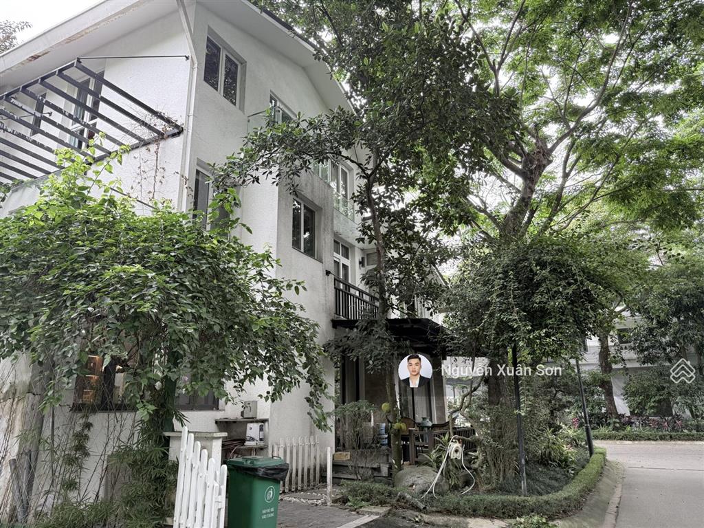 Cho thuê biệt thự song lập vườn tùng ecopark căn góc 165m2 full nội thất giá 35tr