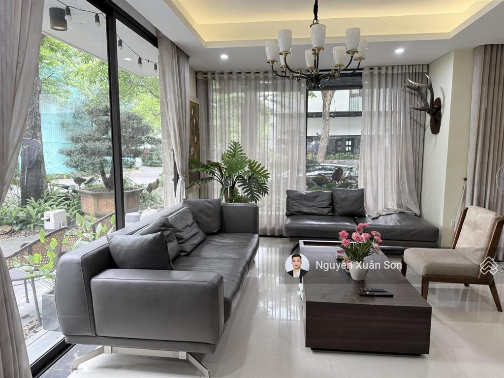 Cho thuê biệt thự song lập vườn tùng ecopark căn góc 165m2 full nội thất giá 35tr