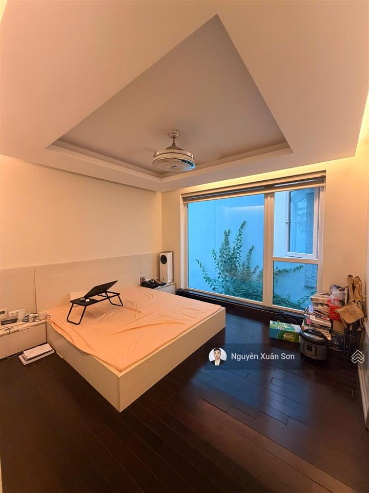 Cho thuê nhà phố vườn park river ecopark 194m2 4 tầng sân vườn rộng full đồ xịn, giá 33tr/th