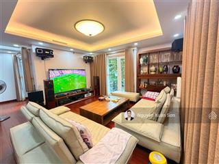 Bán biệt thự đơn lập vườn tùng ecopark 324m2 full nội thất sang trọng giá 200tr/m2