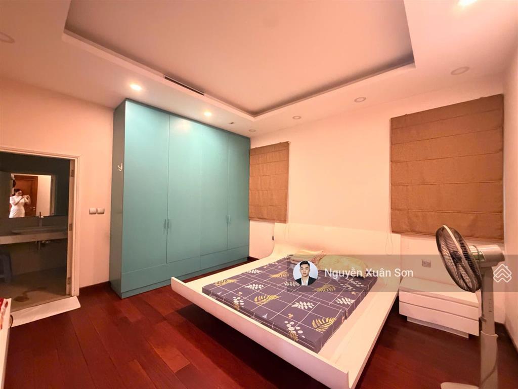 Bán biệt thự đơn lập vườn tùng ecopark 324m2 full nội thất sang trọng giá 200tr/m2