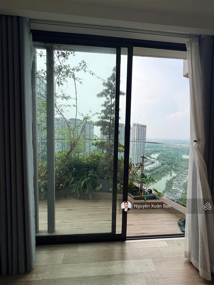 Cho thuê căn 3pn solforest ecopark 95m2 ban công bắc view biệt thự đảo full bếp rèm giá 10tr