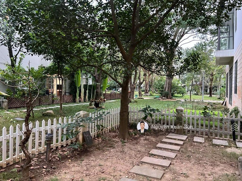 Biệt thự song lập góc marina ecopark 216m2 full nội thất cao cấp giá cực nét 30tr