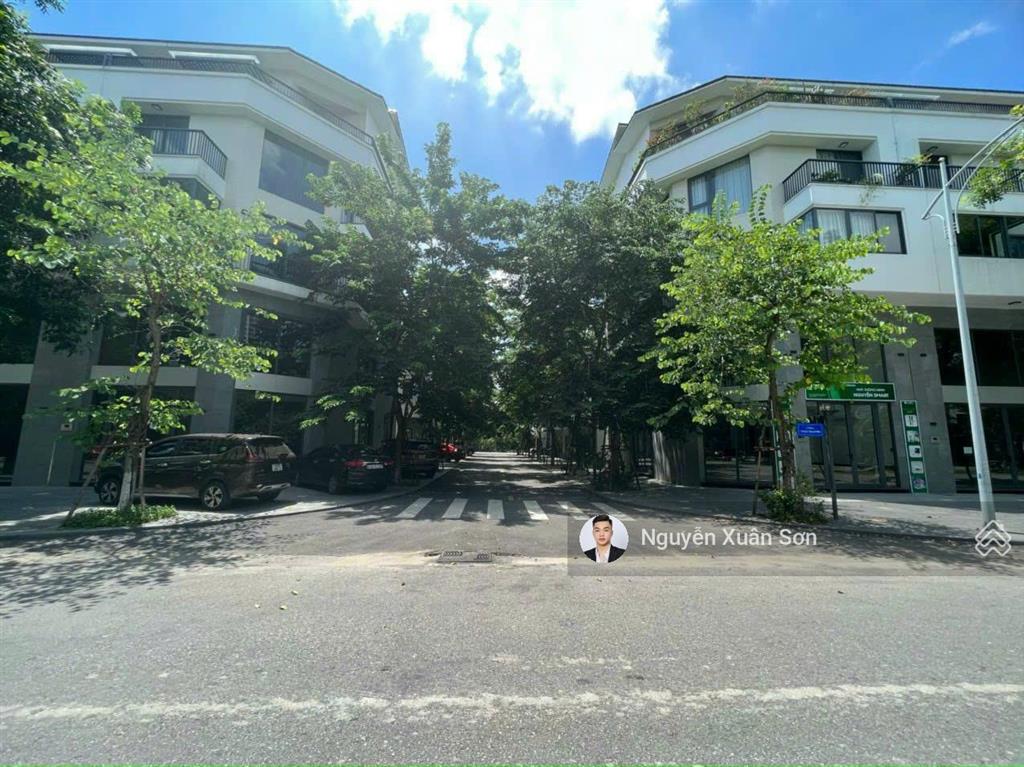 Cho thuê nhà phố thủy trúc ecopark 87m2 có thang máy, 3pn full đồ + 1pn trống giá 35tr