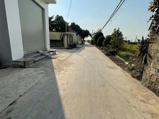 60,2m lô góc tại tân tiến, đường ô tô tránh nhau được, ngay trường, ngay chợ.
giá bán nhanh