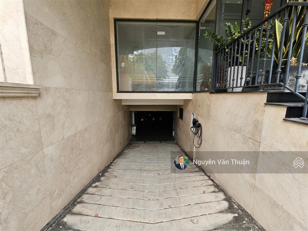 Giá chạm đáy  nhà ngang 7m vạn phúc city  1 hầm 4 tầng thiết kế văn phòng giá tốt