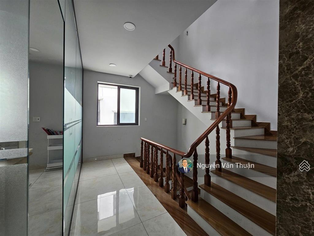 Giá chạm đáy  nhà ngang 7m vạn phúc city  1 hầm 4 tầng thiết kế văn phòng giá tốt
