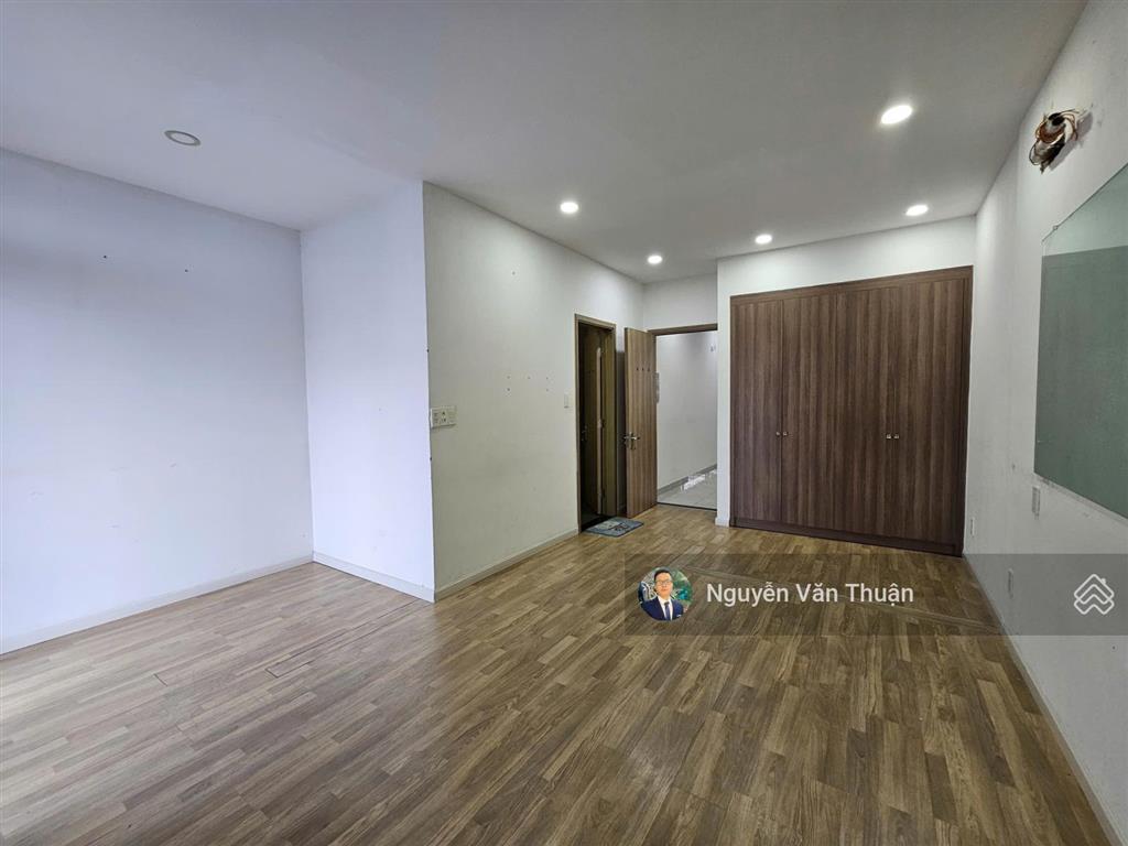 Cho thuê nhà mặt tiền đường lớn tại khu đô thị vạn phúc city, 45 triệu/tháng, 115m2, giá tốt