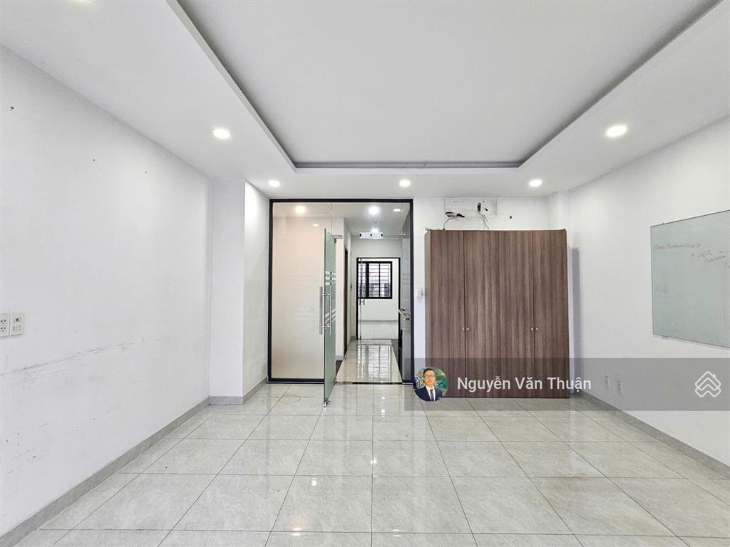 Cho thuê nhà mặt tiền đường lớn tại khu đô thị vạn phúc city, 45 triệu/tháng, 115m2, giá tốt