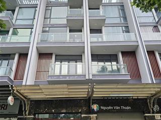 Cho thuê nhà mặt tiền đường lớn tại khu đô thị vạn phúc city, 45 triệu/tháng, 115m2, giá tốt