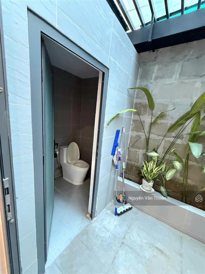 Nhà 4 tầng vạn phúc city 16,5 tỷ cách trường quốc tế emasi 70m đậu ô tô trước nhà thoải mái