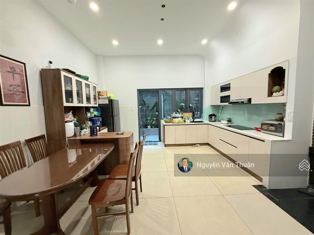 Nhà 4 tầng vạn phúc city 16,5 tỷ cách trường quốc tế emasi 70m đậu ô tô trước nhà thoải mái