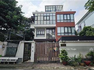 Bán biệt thự gần kđt vạn phúc  300m2  phù hợp cho gia đình cần không gian sống thoải mái
