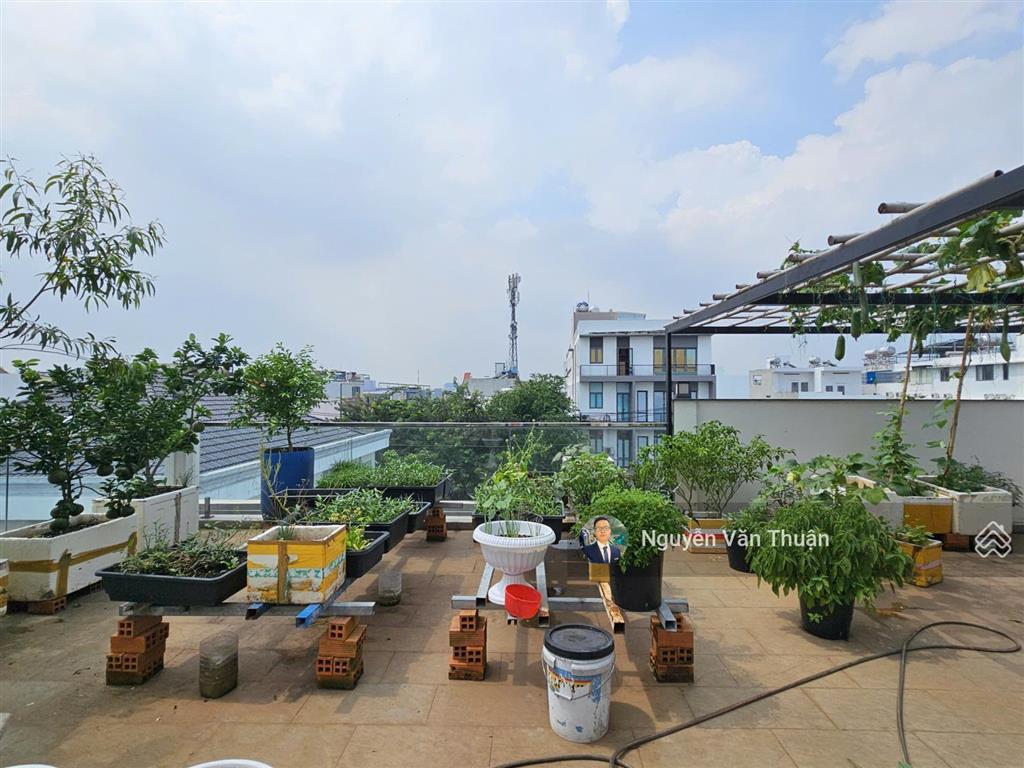 Bán biệt thự gần kđt vạn phúc  300m2  phù hợp cho gia đình cần không gian sống thoải mái