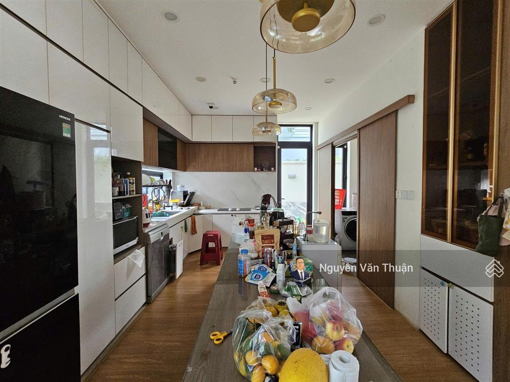 Bán biệt thự gần kđt vạn phúc  300m2  phù hợp cho gia đình cần không gian sống thoải mái