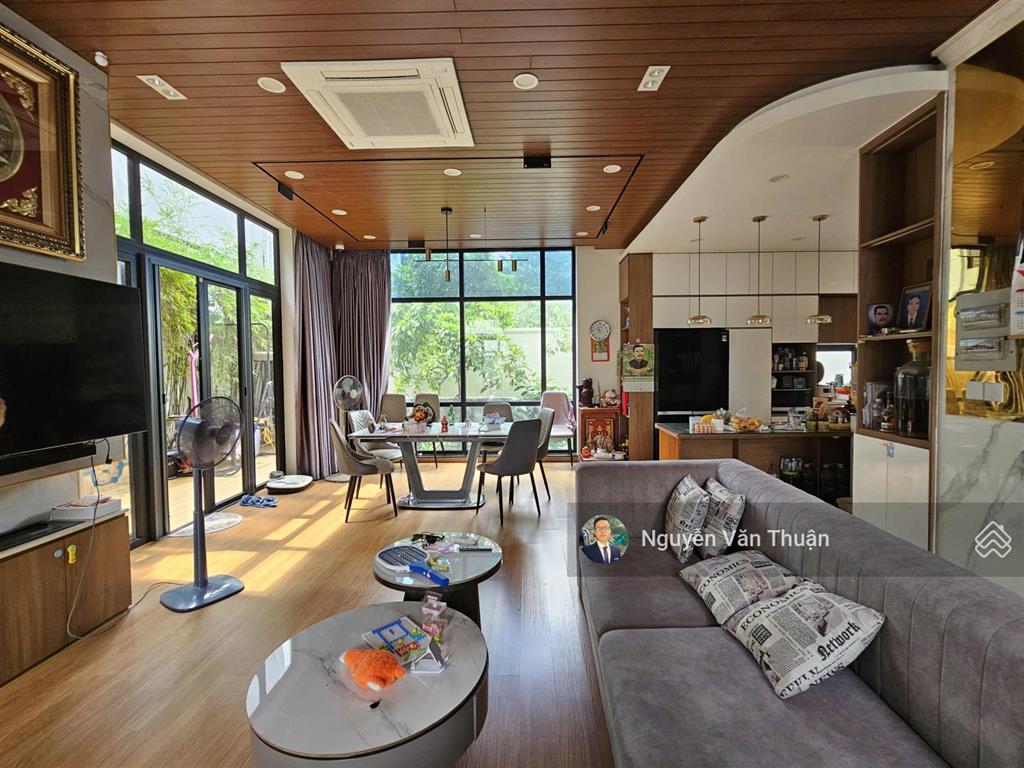 Bán biệt thự gần kđt vạn phúc  300m2  phù hợp cho gia đình cần không gian sống thoải mái