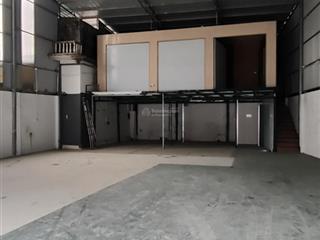 Cho thuê kho xưởng biên giang hà đông, dt 240m2+gác xép 90m2 mặt tiền 12m điện 3 pha xe công đỗ cửa