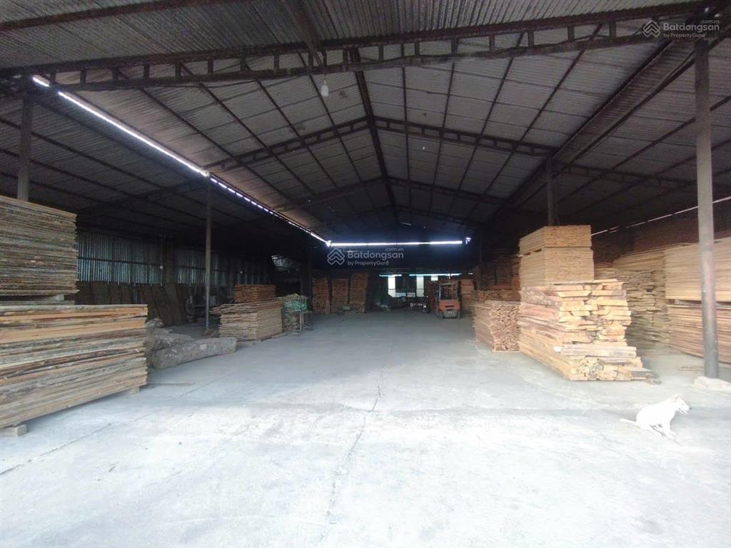 Cho thuê kho đường thượng cát, bắc từ liêm. 1100m2, cao 6  8, điện 3fa, xe công đỗ cửa. giá 35k/m2