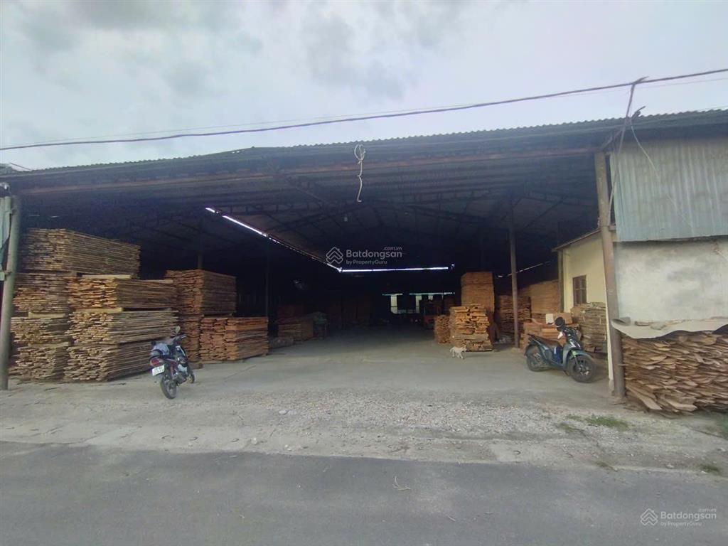Cho thuê kho đường thượng cát, bắc từ liêm. 1100m2, cao 6  8, điện 3fa, xe công đỗ cửa. giá 35k/m2