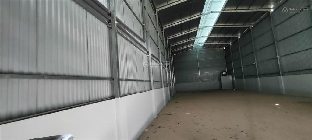 Cho thuê kho xưởng phú diễn bắc từ liêm, dt 440, mt 10m cao 68m điện 3 pha xe tải đỗ cửa