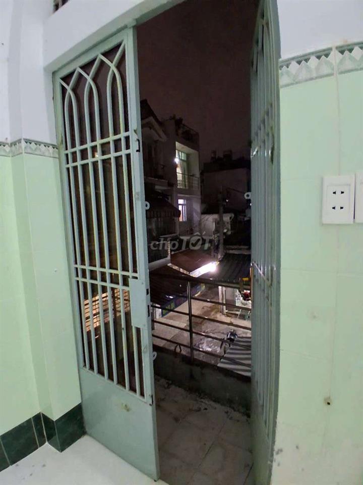 Phòng trọ giá 3 triệu có van công Tân Bình