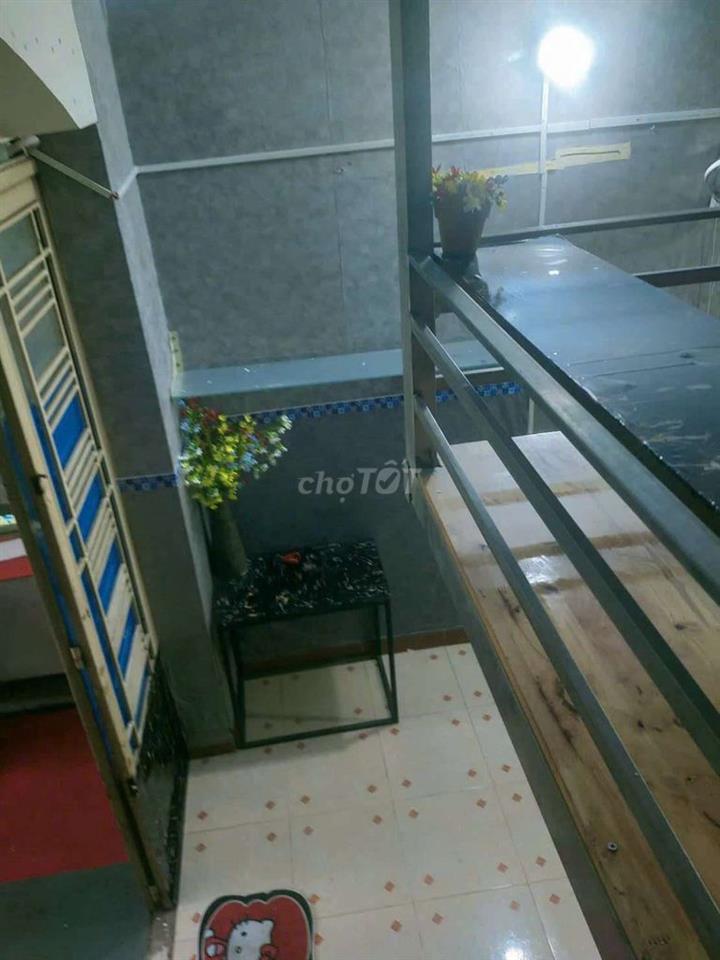 phòng trọ gần trường đh kinh tế, cần 2,3 người ở ghép, giá sinh viên