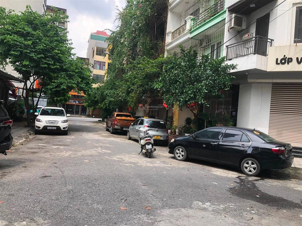Bán nhà phân lô vương thừa vũ  ô tô qua nhà, dân xây chắc chắn, nở hậu, 77m2, mt 4,5m. 0836 377 ***