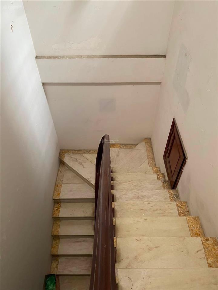 Chủ cần bán gấp căn nhà phân lô hoàng văn thái  vỉa hè, ô tô tránh, 2 thoáng trước sau. 0836 377 ***