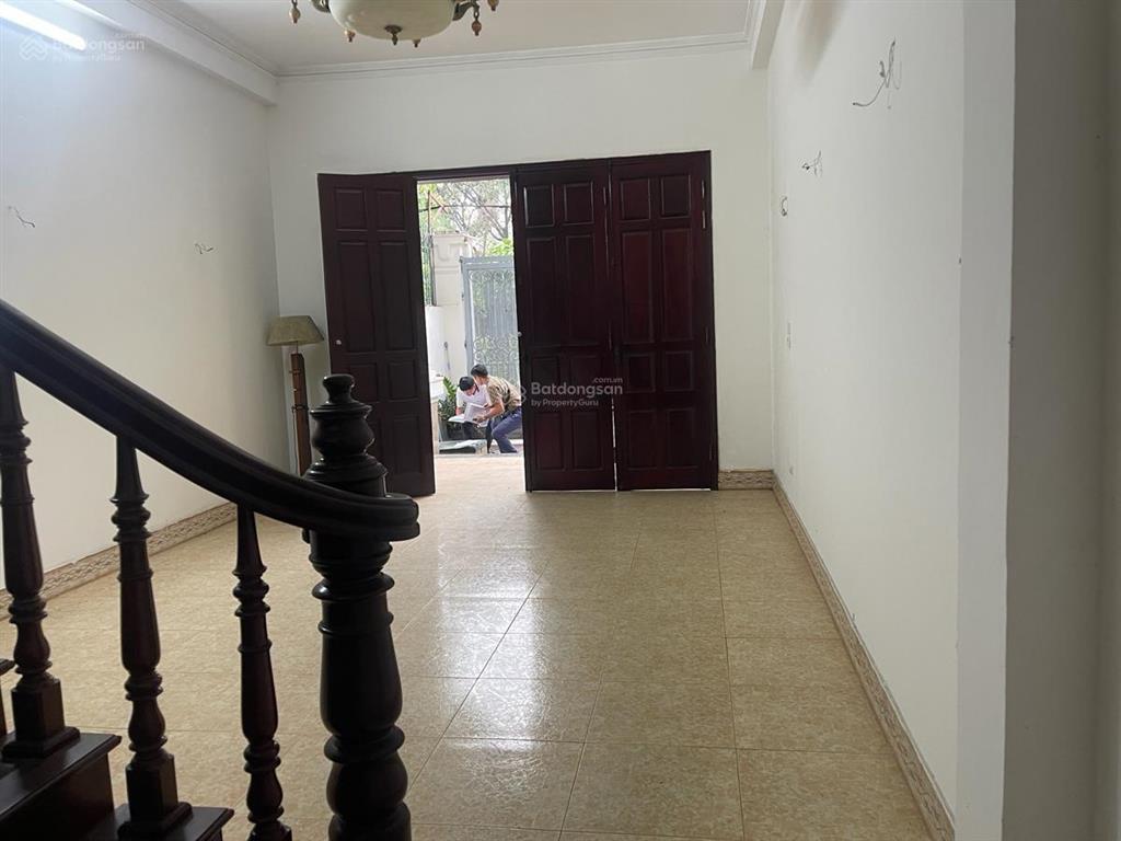 Bán nhà view mặt hồ trung kính, đường trần duy hưng, ô tô vào nhà, 100m2, cực hiếm.  0836 377 ***