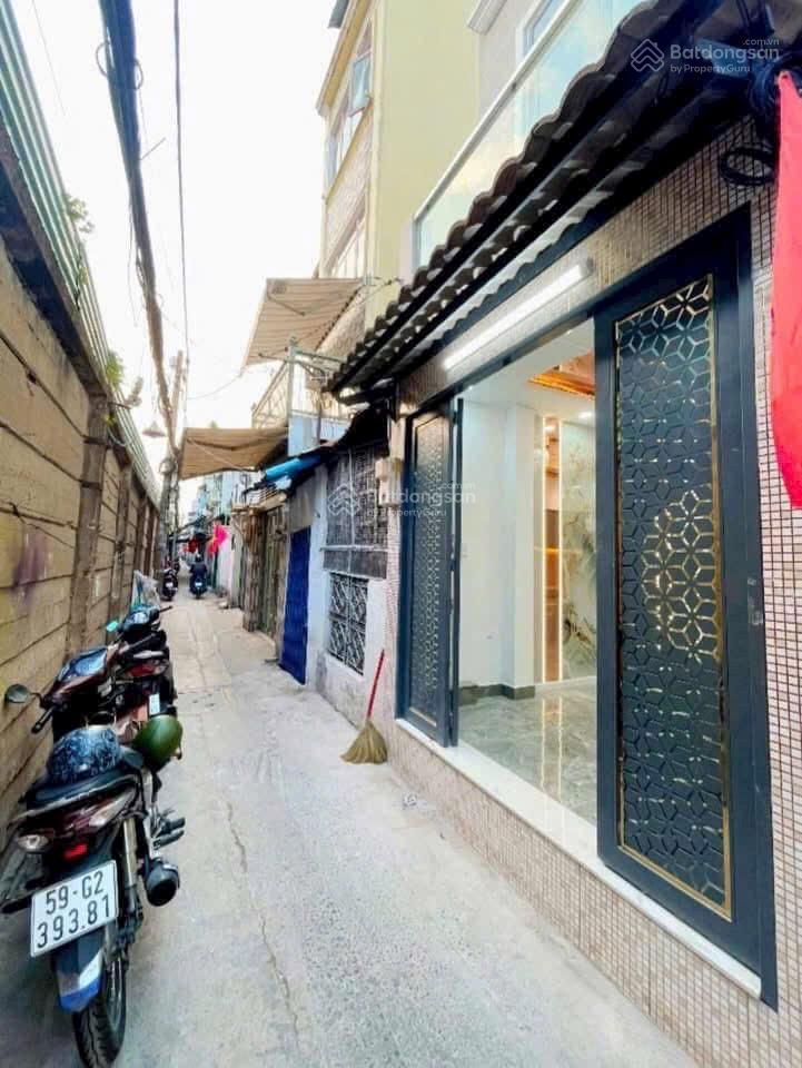 Bán nhà đẹp 3 tầng sát bên trường học và đường oto tôn thất thuyết.