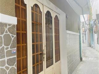 Bán nhà khu dân cư 2 tầng sát mặt tiền đường đoàn văn bơ.