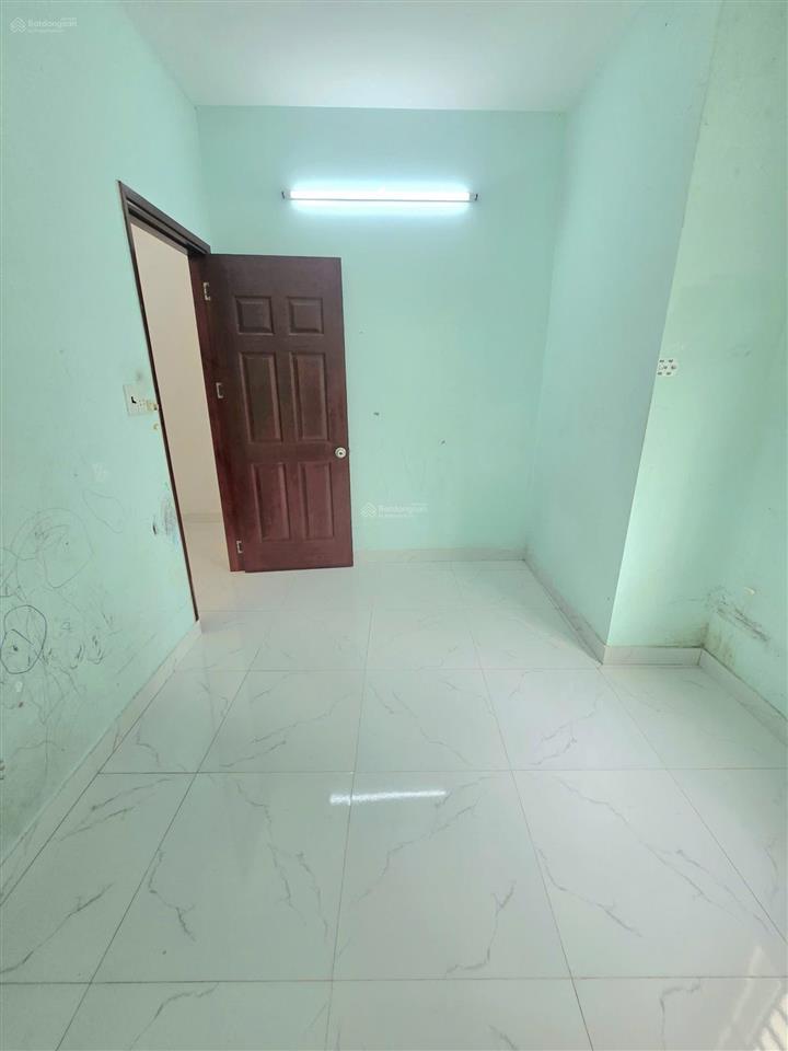 Bán nhà 4 tầng khu dân cư. hẻm thông khu 20 thươc đường đoàn văn bơ.