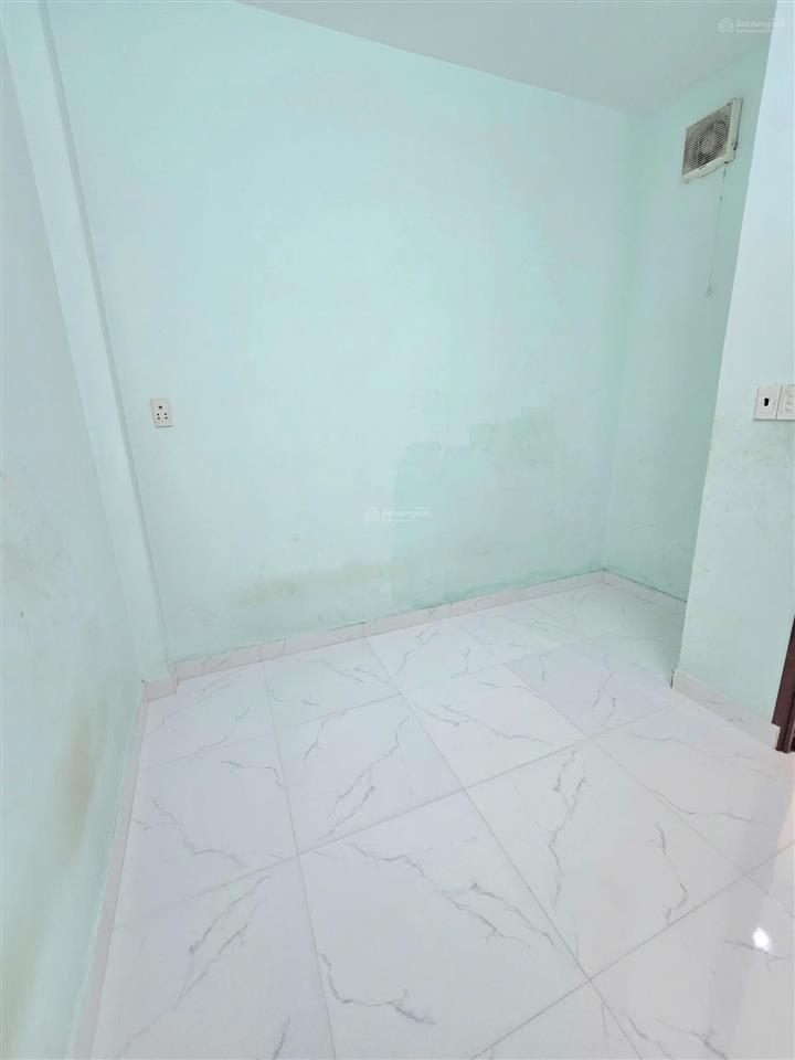 Bán nhà 4 tầng khu dân cư. hẻm thông khu 20 thươc đường đoàn văn bơ.