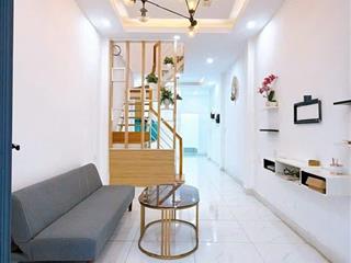 Bán nhà đẹp 2 tầng đường khánh hội. hẻm thông