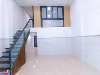 Bán nhà khu dan cư 2 tầng. gần đường và chợ. hẻm thông