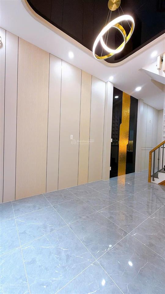 Bán nhà đẹp 4 tầng vào ở ngay. hẻm ba gác thông thoáng.