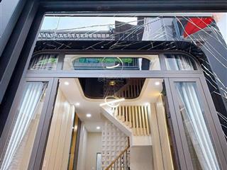 Bán nhà đẹp 4 tầng vào ở ngay. hẻm ba gác thông thoáng.