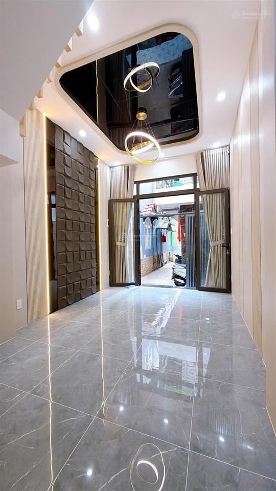 Bán nhà đẹp 4 tầng vào ở ngay. hẻm ba gác thông thoáng.