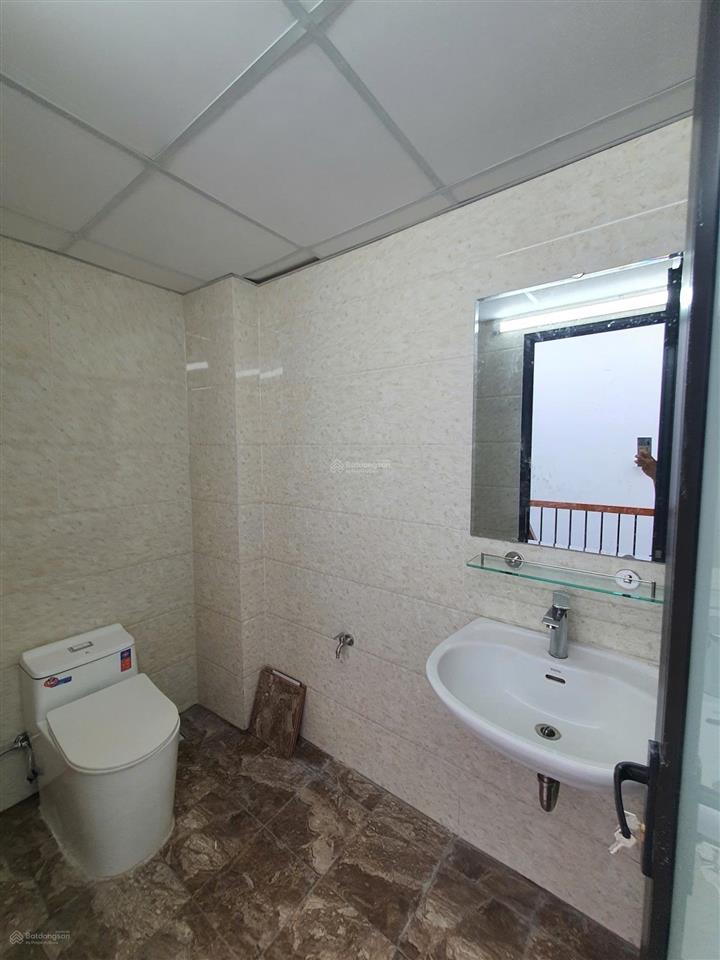 Cho thuê nguyên căn liền kề geleximco, dương nội giá 22tr