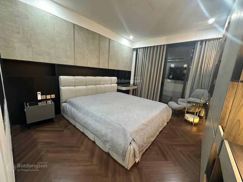 Bán căn 205m2 tòa nhà thành công tower số 57 láng hạ view hồ đống đa, có slot ô tô. full nội thất
