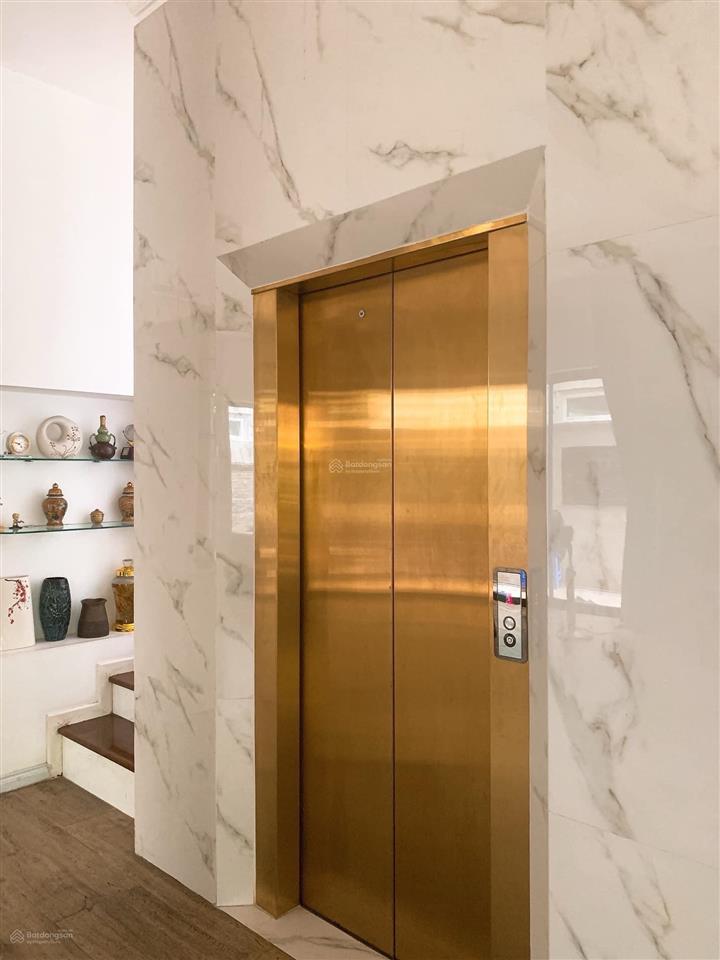 Bán tòa nhà 11 tầng, có 2 hầm, 160m2, mt siêu rộng, vuông đẹp. phù hợp đủ loại hình kinh doanh