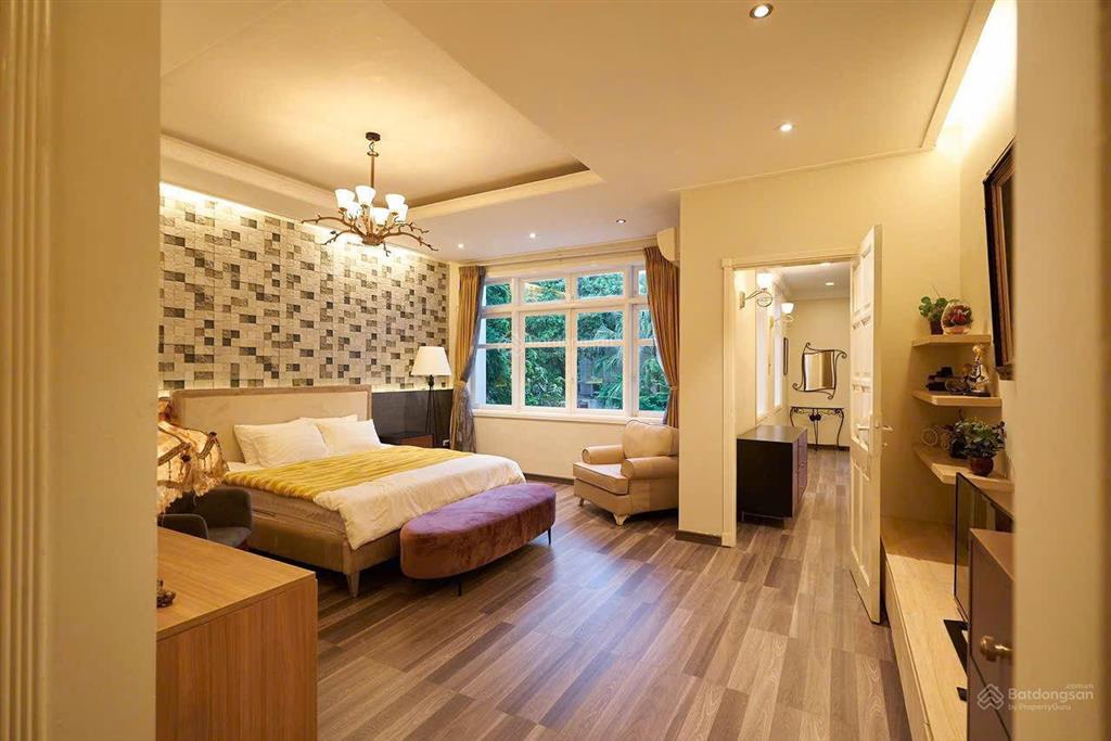 Bán biệt thự lõi ba đình, phố tôn thất thiệp 145m2, 4 tầng siêu vip. phù hợp ở yên tĩnh đẳng cấp