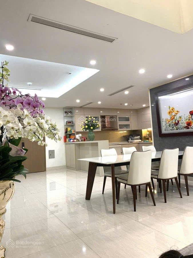 Bán căn duplex góc 240 m² siêu vip, full nội thất luxury nhất tòa golden field. view triệu đô