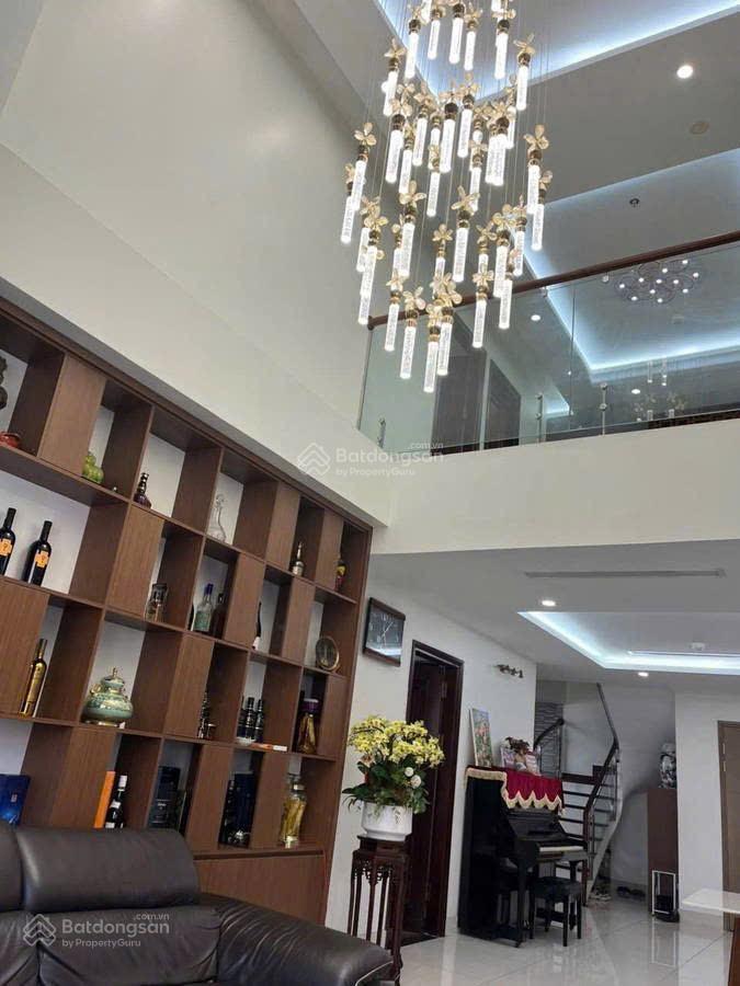 Bán căn duplex góc 240 m² siêu vip, full nội thất luxury nhất tòa golden field. view triệu đô