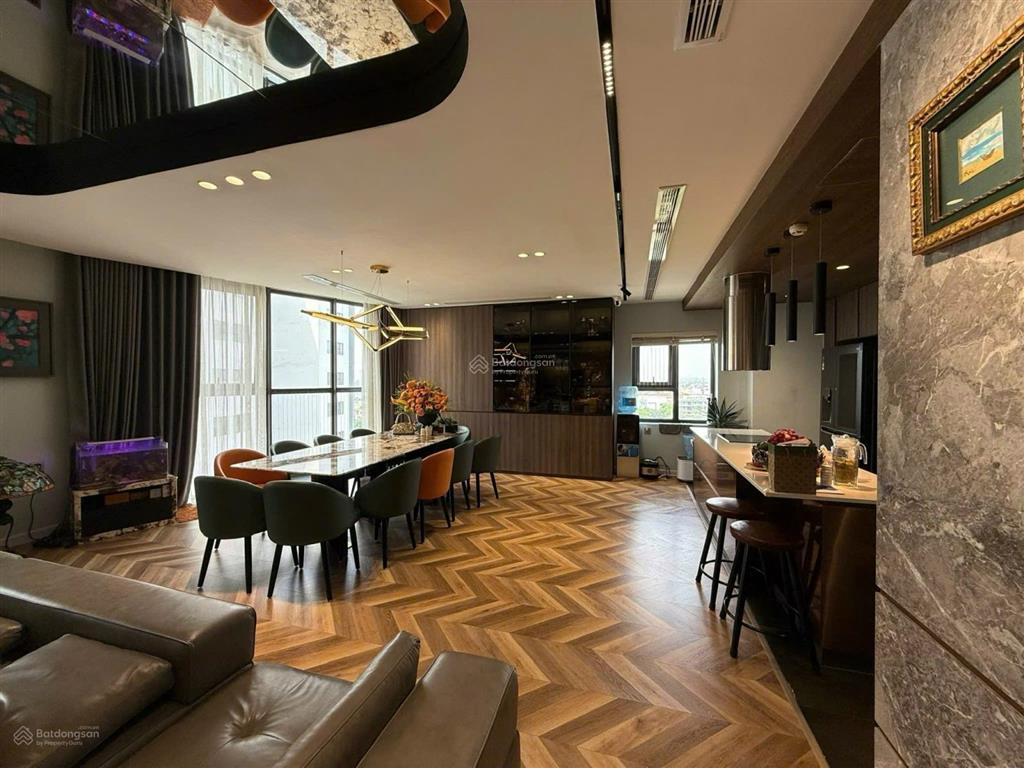 Cần bán căn duplex 152m2 siêu vip chung cư vov mễ trì full nội thất luxury, hướng view cực đẹp