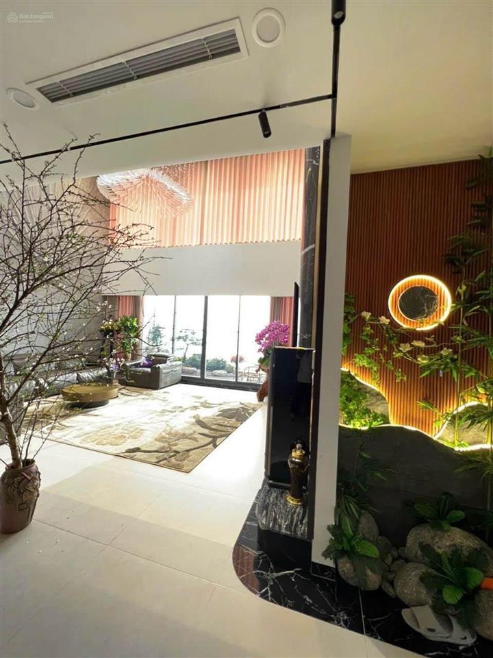 Bán căn góc 335m2 nguyễn chí thanh, trung tâm đống đa. full nt nhập khẩu, đẳng cấp thượng lưu.